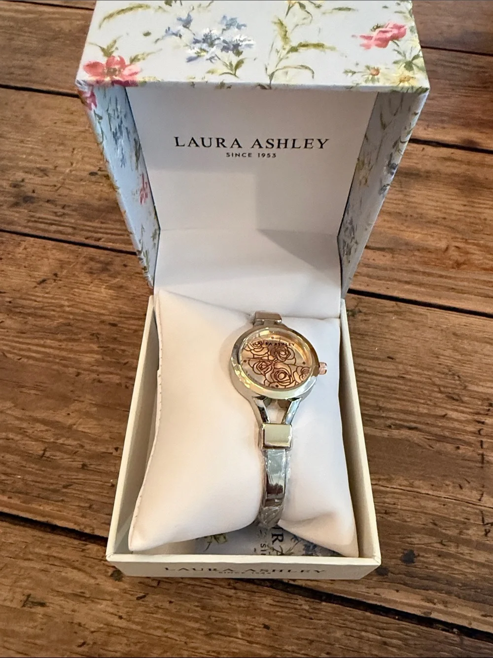 Laura Ashley Silver Tone Floral Face Bracelet Watch - Picture 1 of 4